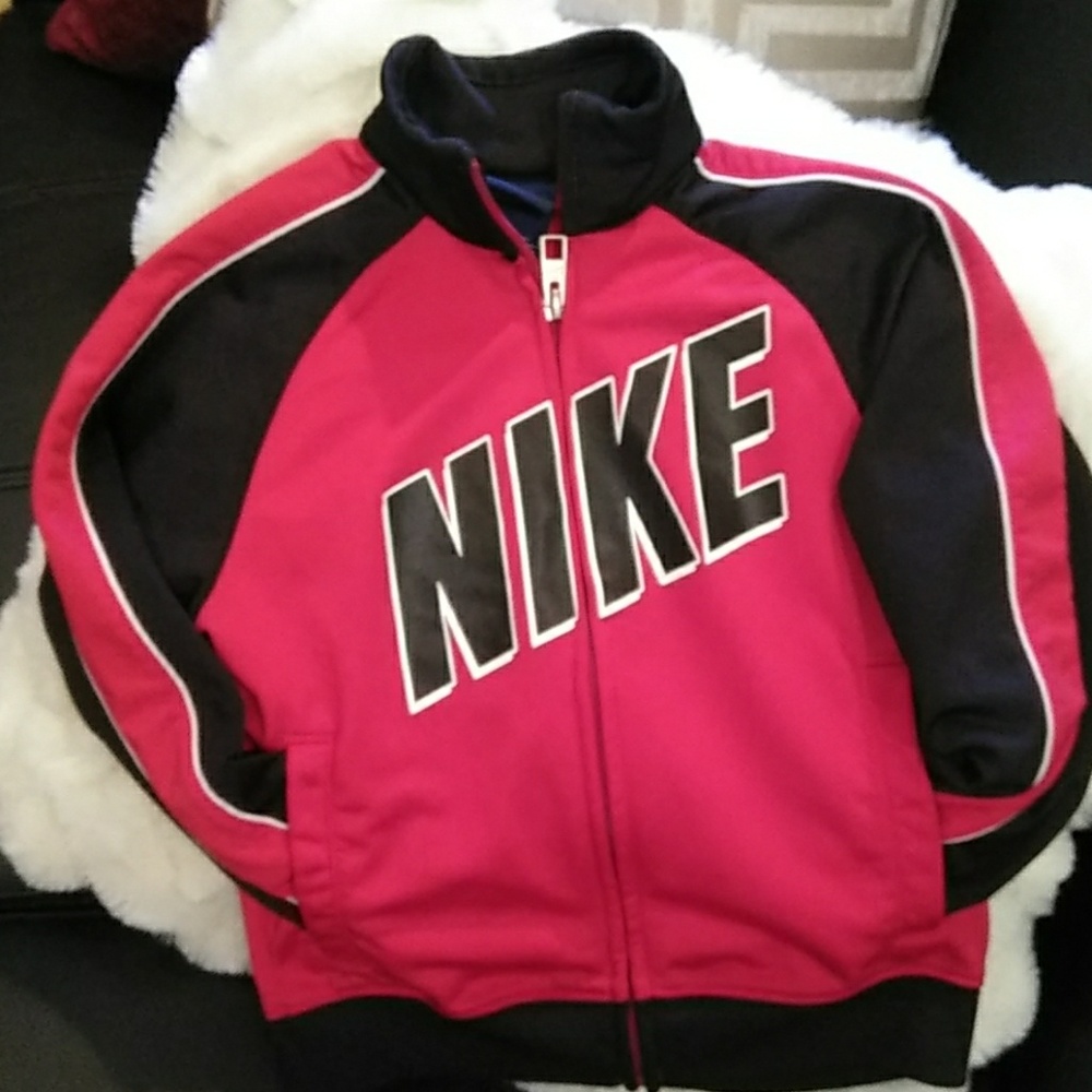 Nike sweat jacket size 5